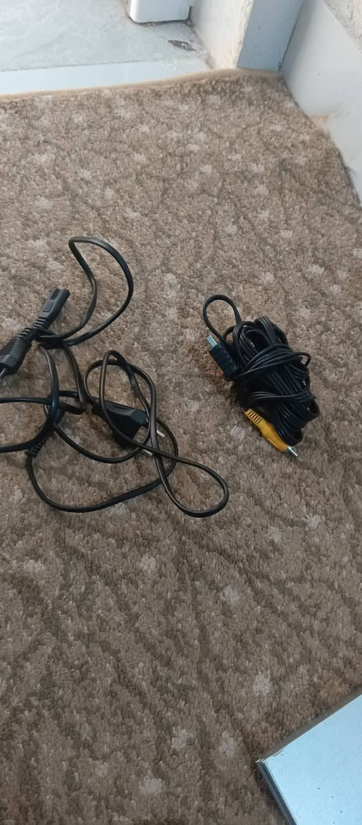 اسلام عليكم عندي بلي 2 لبيع البلي عاطل بس 
عراضه شغلات بي فلاش 16GB وقطعة ميموري شغاله وبطاريه ايضن  السعر 25 كاملات هنة ولبلي


**إذا كنت صاحب هذا الإعلان وتريد حذفه لأي سبب، رجاءا أرسل رسالة إلى الدعم الفني**