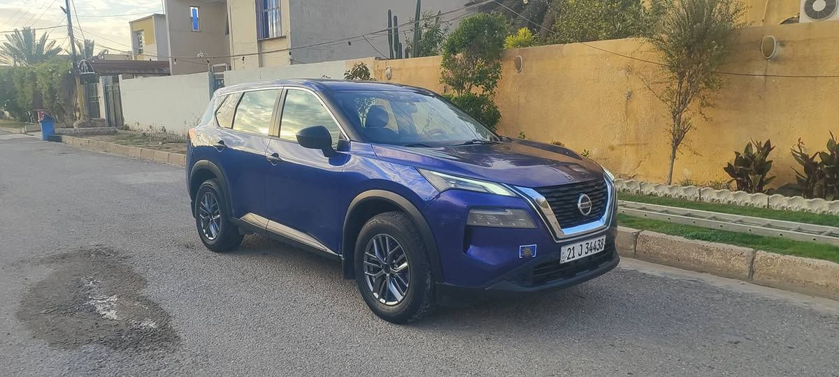 نيسان روج 2021
أربعة سلندر 
رادار امامي خلفي 
كاميرا حساسات 
تحكمات ستيرن 
شفتات 
بصمه تشغيل و ابواب 
حادث صبغ بنيد فقط 
سياره جديدة وجاهزة 
السعر.       195 وبيها مجال
***********
