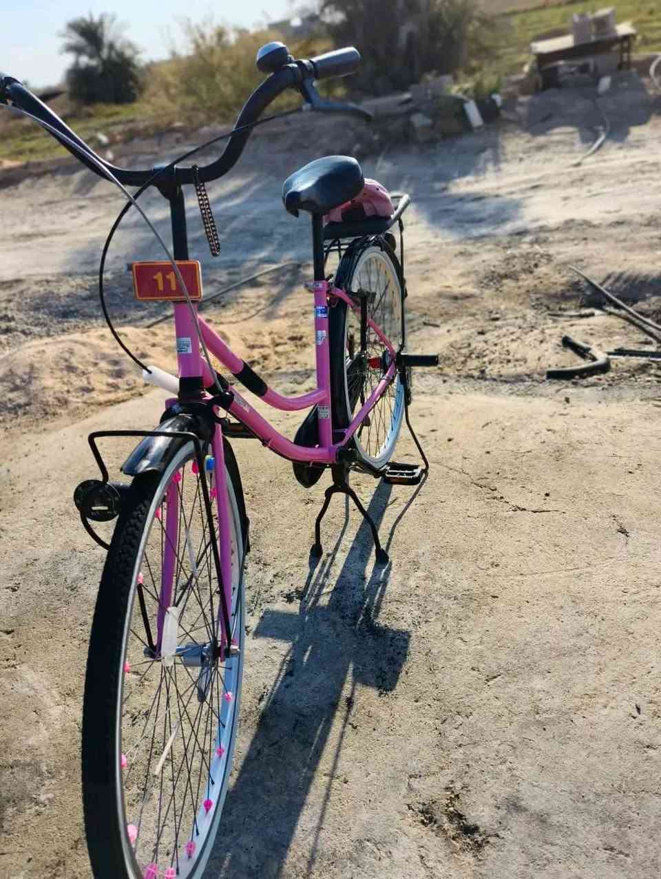 سلام عليكم بايسكل للبيع نضيف بعدة جديد حاوية موديل2021 
حجم 26 السعر 120 وذا بدون غراض ب100 قفلة 
التواصل وياي علة هاذة الرقم ***********
العنوان بغداد الدورة
