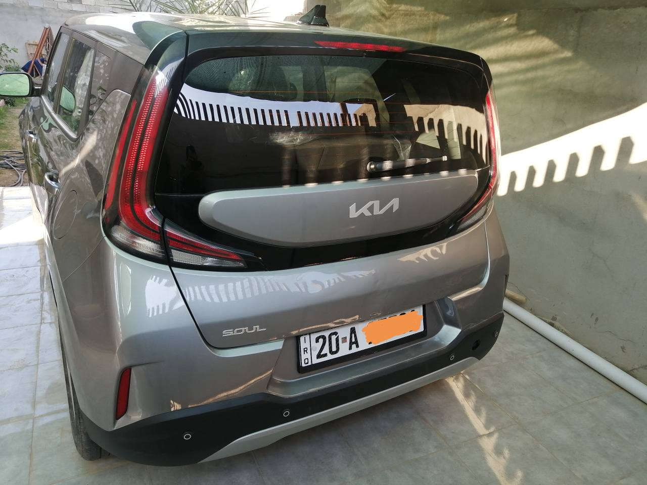 كيا صول( 2023 ) LX
حادث بسيط شبر بالصندوك ورجع على بارد بدون صبغ   
محرك 2000 دوش
ماشية 22  مايل
مواصفاتها
1-شاشة ديجيتال
2-ايقاف ذاتي
3-تحديد مسار
4-مانع انزلق aps
5-مود القيادة الالية الذكية
6-رادارات وحساسات من كل الجوانب
وباقي المواصفات المعروفة
السياره مرقمة وكاملة

السعر 170 بيها مجال بسيط حادث خفيف صور موجودة👇
للاستفسار الاتصال ¦ *********** بعقوبة, ديالى
