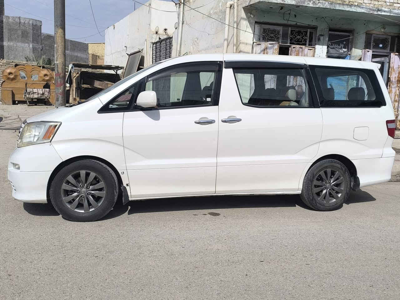 السلام عليكم متاح سياره تيوتا الفارد 
السياره سبعه راكب 
حجم المكينه 2400
مدوشمه جديد 
مديل 2004 لون ابيض 
مكفوله من الصبغ والضربه من عدا الدعاميات مصبوغات
مبدل مكينه جديده قبل شهرين 
كهربائات كلها شغاله 
تبريد جاهز 
تخم تاير 
باتري جديد 
السياره باسمنه 
حداديه جديده 
السياره ماعيزه لو الف دينار 
سنويه لغايه 2027
السعر فقط. 120 ومجالها قليل والشراي يدلل 
عنوان السياره بابل القاسم.. قرب المستشفئ 
للتواصل اتصل عله الرقم ‏‪0781 530 5010‬‏ خاص ماعدي
