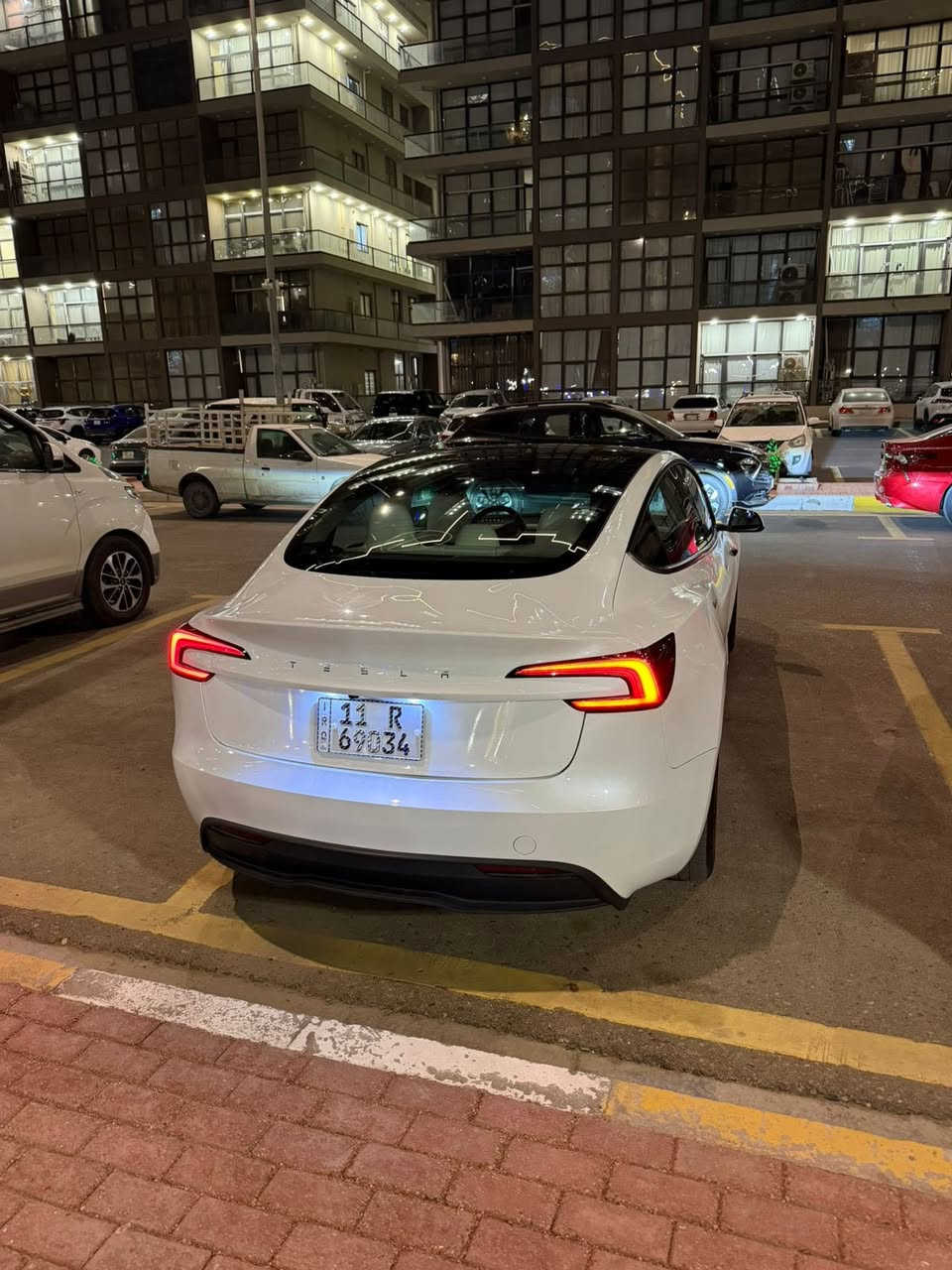 سلام عليكم
تسلا  3 تك ماطور 

موديل 2024

ماشيه 15

سياره قطعه وحده صبغ جاملغ لخلفي 

ايرباك برده فقط 

سياره جديده احلا من صور 

سعر 220وبيه مجال 

مكان بغداد حي جهاد الاستفسار ***********
