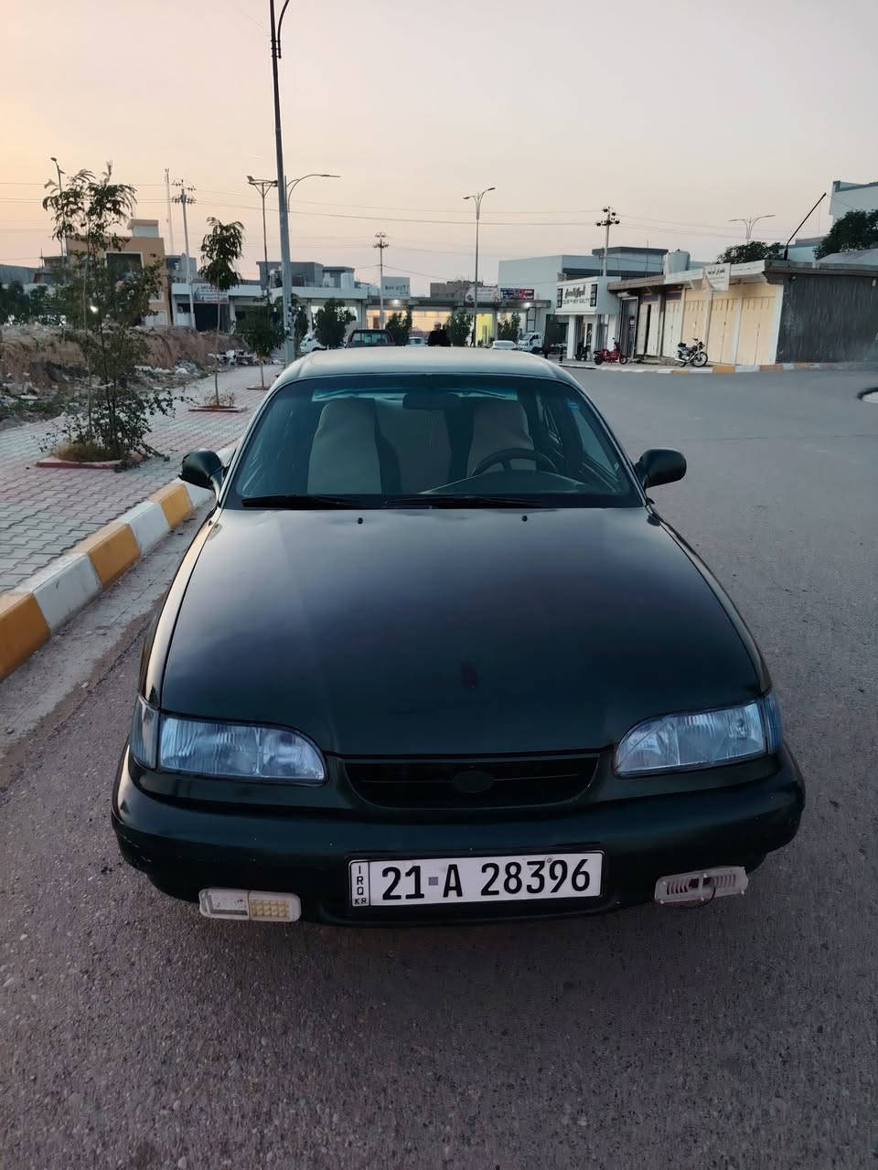 السلام عليكم للبيع سوناتا تو موديل 1996فول موصفات تبريد ثلج وتدفئه شغال ماناقصهة شي كير ومحرك بل شرط سنويه 2027مكان ديالى جلولاء الاستفسار على رقم ***********
