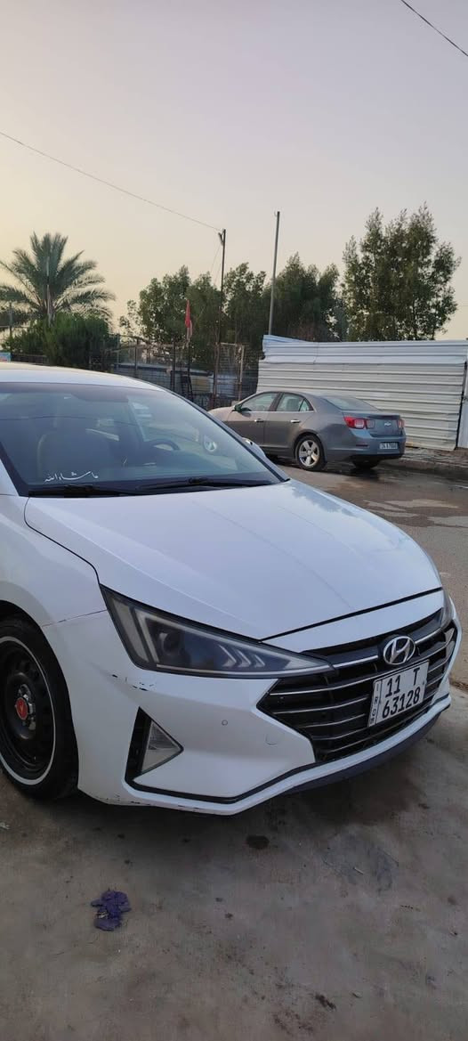 السلام عليكم النترا ٢٠٢٠ خليجي للبيع محرك ٢٠٠٠ رقم بغداد الجديد فول مواصفات بصمه حساسات فتحة سقف صدر امامي خلفي جديد تخم تاير جديد  مكانها الشعلة ام نجم شارع الامين مكلف بالنشر للاستفسار الاتصال على الرقم ‎***********
