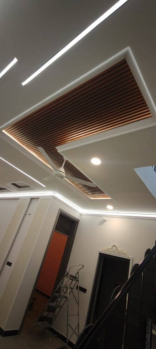 طابو صرف 150 م  3 طوابق
الاول غرفه نوم صاله استقبال مطبخ حار بارد صحيات داخليه و خارجيه
🏢🏢🏢🏢🏢🏢🏢🏢🏢
الطابق الثاني 3 غرف وحده سويت خاص نوم صاله كبيره مطبخ طارمه مجمع صحيات
🏢🏢🏢🏢🏢🏢🏢🏢🏢
الطابق الثالث غرفه كبيره صاله كبيره سطح جلسه ديكورية 
مواصفات البيت كهرباء بوري سمارت
ماء نضام تصفيه ارو فلتر 
نضام أنبوب غاز 
جميع البيت جبسن بورد احدث الديكورات 
ارضيه بورسلاين ايفا 
بيبان تركي 
شبابيك المنيوم عازل تاااام 
هواي بي مواصفات المنزل
الاستفسار واتس مراجعة مكتب حسين فليح للعقار 
***********
