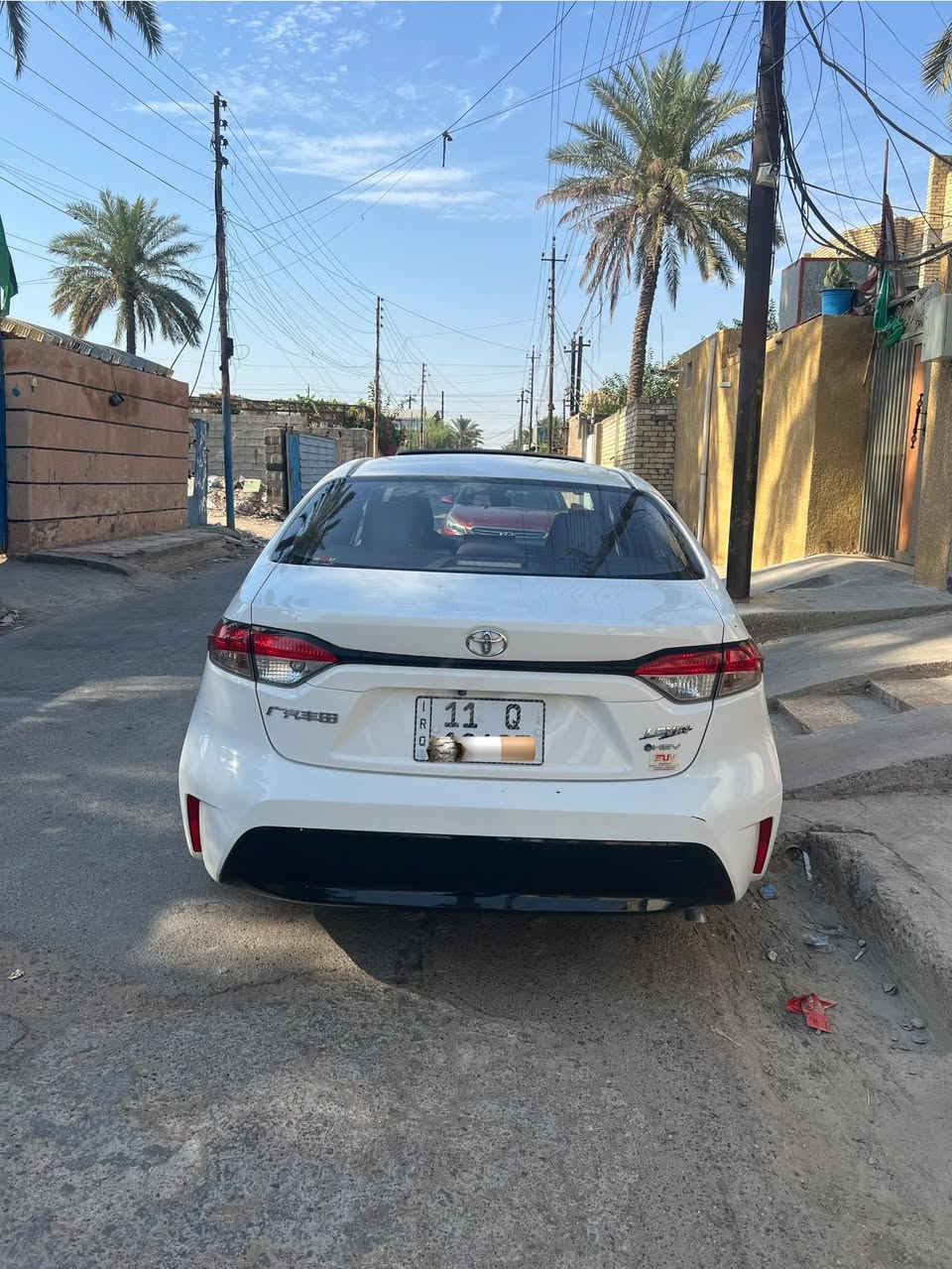 السلام عليكم شباب كورلا هايبرد موديل 24 شكل الامريكي سياره فول مواصفات ما عده الكشن كهربائي والمري مو شفط 

ماشيه 29 الف 

سيارة بيها ملاحضات جدآ بسيطه السونار البارحه سويته والهزه اليوم سويتها

بيها رصعات بل قماره اقل من 5 بس ابدددد ما مبينات اذا مبينات تاخذ السياره بلاش 

البآرحه اشتريتها بس صار عندي ضرف واريد ابيعها 

السعر 146ورقه وبيها مجال خابر وتدلل 

***********
