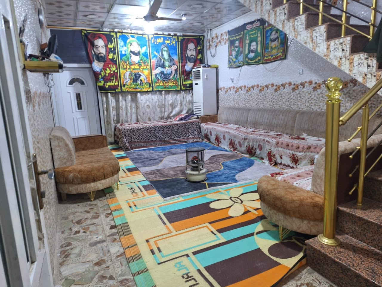 يالله بيت للبيع زراعي نجف حي ميسان قرب مجمع الجوهره

المساحه 55. متر قرب شارع الجوهره صب كونكريت

طابقين صالة.  مطبخ.  صحيات  الطابق الثاني 

غرفتين. سعر. 29. مليون. وبي. مجال

  ***********.        ***********
             مكتب ابو حوراء الحسناوي 
""""""""""""""""""""""""""""""""""""""""""""""""""""
    عنوان المكتب نجف حي ميسان مقابل السوك 

      الغير.      بيع.      شراء.   ايجار.  رهن

      مكتب.   ابو.  حوراء.  الحسناوي
""""""""""""""""""""""""""""""""""""""""""""""""""""
