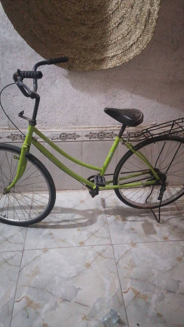 السلام عليكم بايسكلات  عدد اثنين للبيع مكان ناصريه مركز السعر خاص هاذه رقمي بيه واتساب ***********
