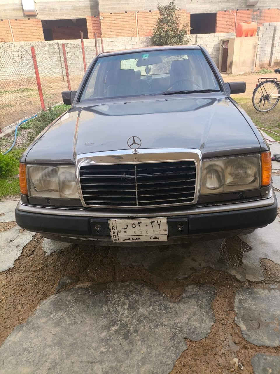 مرسيدس دب للبيع موديل 1989 
محور بطه tvv
كشن كهربائي
تبريد شغال 
اكسل جديد 
كير شرط
مكينه شرط
السياره كامله 
***********
***********
