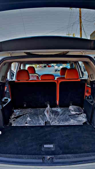 السلام عليكم فولكس-واكن -اطلس موديل (2023)رقم اربيل جديد ماشيه (48)  سياره محرك(2000)تيربو /رادار امامي خلفي تحكم ستيرن قياده ذاتيه كشانات جلد  (7راكب )الايت زينون سياره نظيفه استخدام بيت مكان سياره بغداد الاعلام بسمي 
السعر (٢٢٠)
ملاحظه( ضررر موجود بل منشور)
اتصال /*********** سيد حسن
