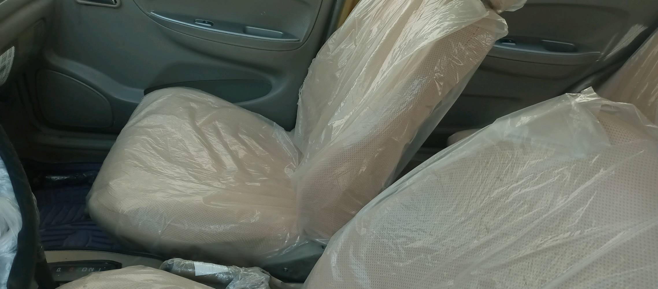 شيري كوين محورة يارس توماتيك جاهزة للشارع مباشرة مطلوووب مراوس بخصووصي اوتوماتيك او بيكانتو توماتيك
موصل قادسية الثانية شارع مقبرة الاربجية قرب جامع الايمان بالله 
***********