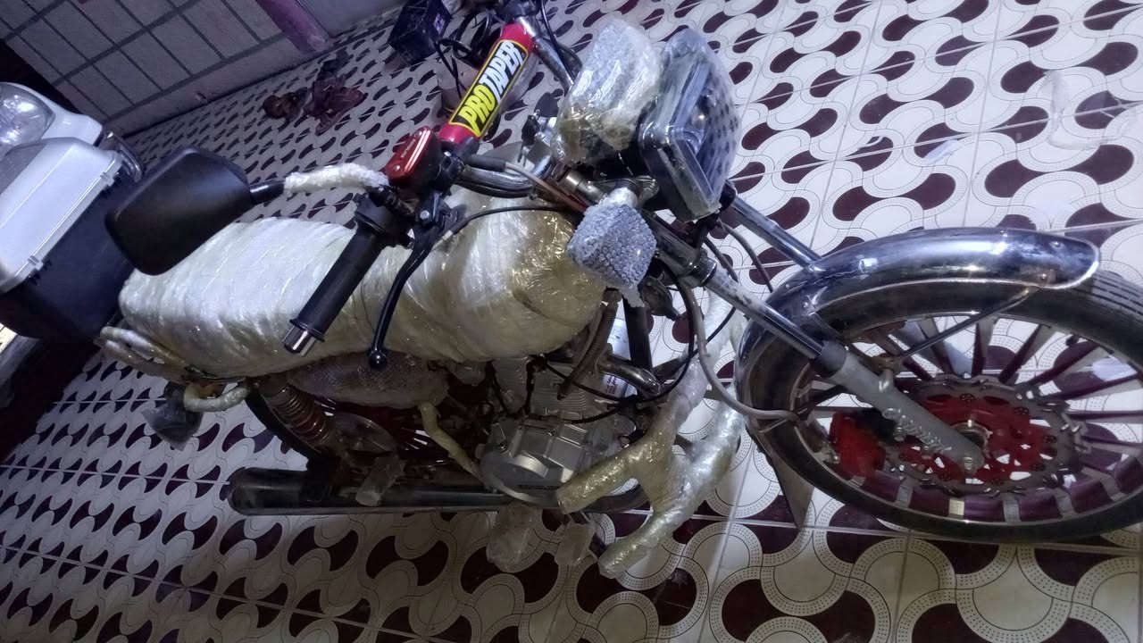 السلام عليكم دراجة سيفان  للبيع موديل 2025  دراجه حلوه نضيفه محرك يخبل مابيها اي نقص دراجه حلوه ونضيفه مبدل بيها فقط شاشه والايت مال 26 الباقي كفاله للبيع او مراوس مكان ديالى ناحيه السلام سعر 750بيها مجال ***********
