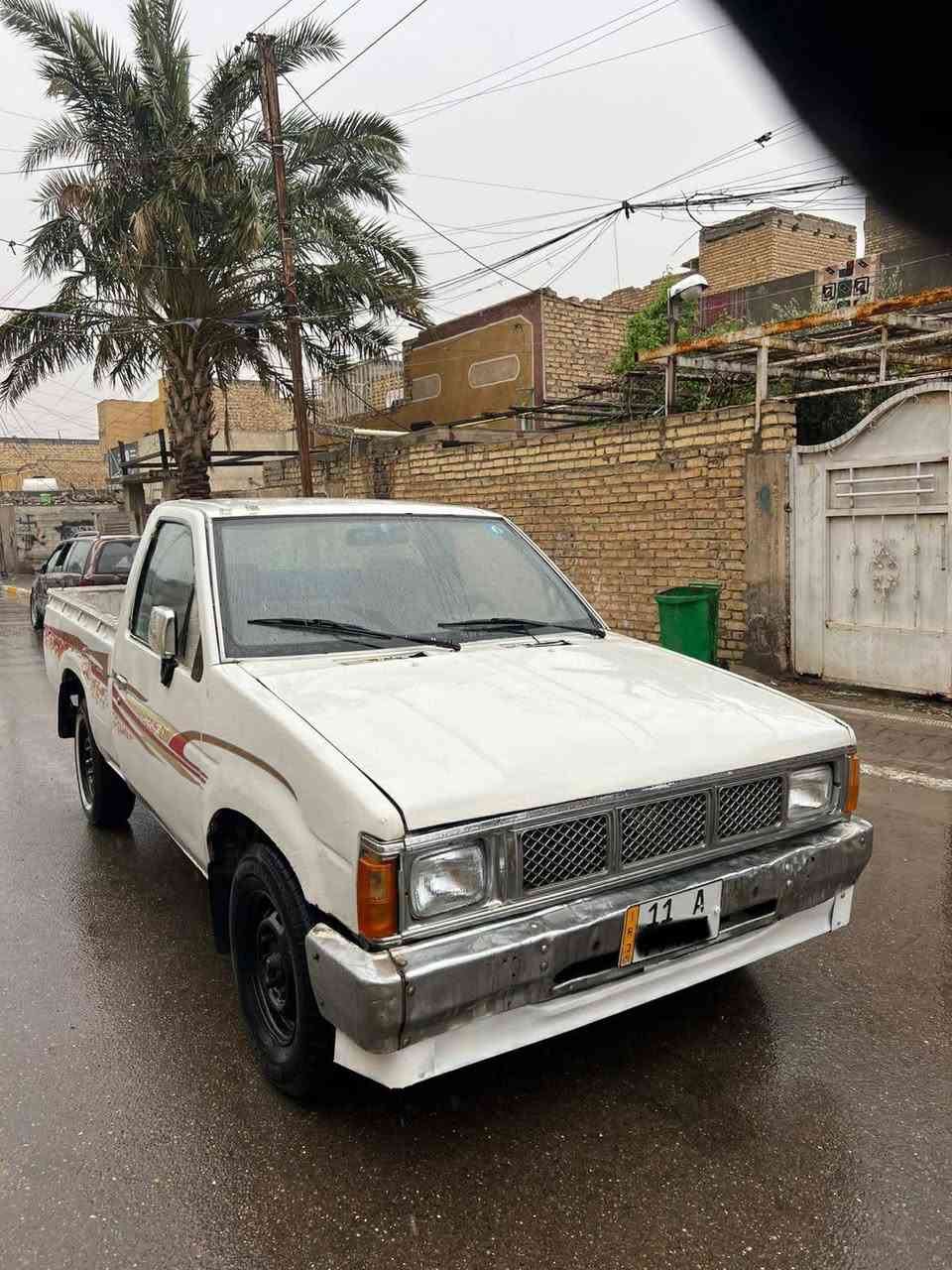 نيسان للبيع موديل 1990 رقم بغداد باسمي سياره كامله مستعجل على بيعتها السعر 35    ت ***********        *********** وتساب موجود
