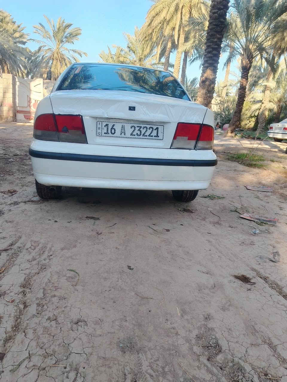 السلام عليكم
سمند 2010 ناطق 
رقم قادسيه ومكانه الديوانيه  / سنويه 2029 / 9.بسمي 
بيه باب الصدر مصبوغ وبيه بارد  
مكينه مشروطه لاتنقيص ولا تبخير  عل السحك كير مكفول كلج جديد طبي 
حداديه ومشط ودرايم جدد
دوشمه جديده 

السعر 33 
***********
