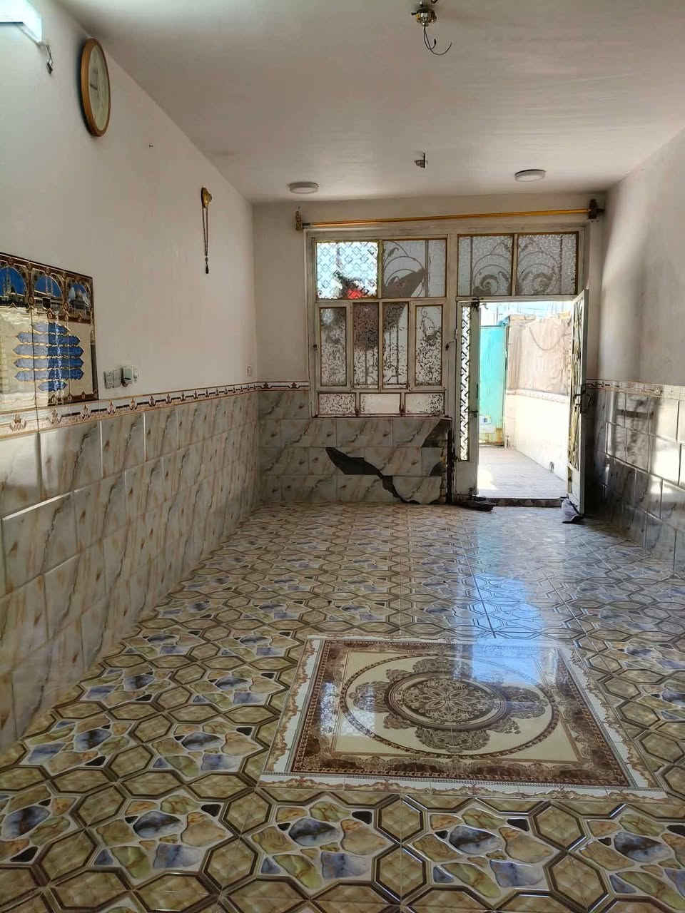 بيت للبيع طريق ابو الماش بناء طابوگ مكان راقي مساحه 250   زراعي        
***********
