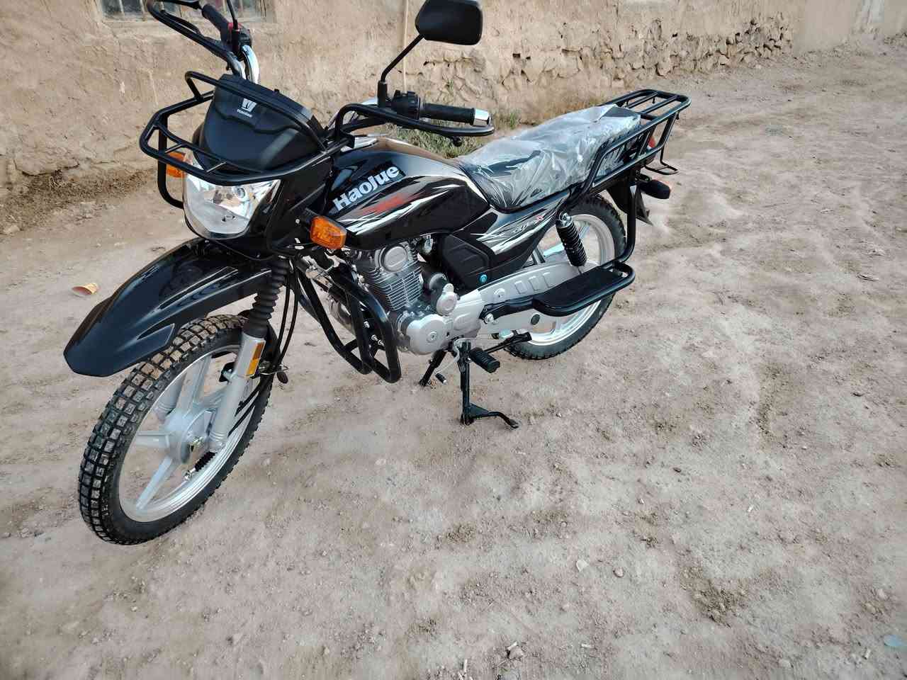 سلام عليكم
ماطور هاوجي جبلي  للبيع

بعده جديد  مكمرك وكامل 

مكانه حديثه 

سعره انتصال عل رقم ***********
