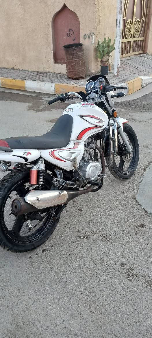 سلام عليكم دراجة ساو موديل 20 محرك 200 مكفول مابيها نقص برغي الشراي يتصل *********** خاص مفتوح
