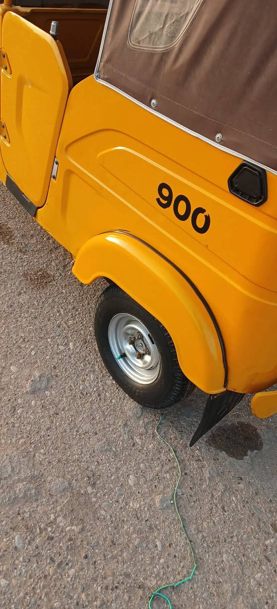 السلام عليكم شباب تكتك البيع موديل 2022/4/22 تكتك نضيفه خير من الله
✅مكينه مفتوحه بوش او بستم شركه 
✅كشره نضيفه 
✅الستفسار التصال ***********
✅السعر 7800 او بيها مجال الشراي
