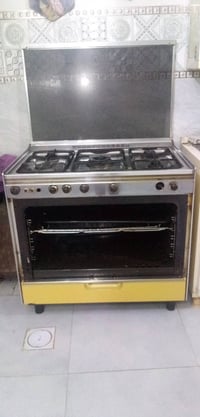 طباخ • للبيع • باب موجود