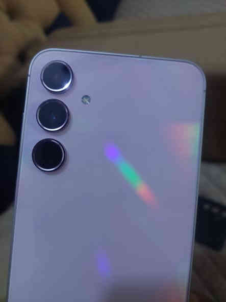 #البيع تلفون A55 5G سامسونج لون مميز ذاكر ٢٥٦ ضد الماء حماية كورلا كلاص  سماعة ستيريو بصمة شاشة شخط ما بي شرط فحص استخدام قليل جدا وين ما تفحص افحص سعر مناسب التلفون مميز بكل الأداء ***********
