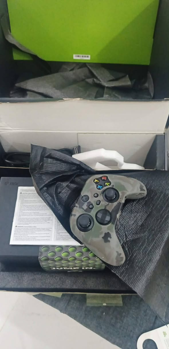 اكس بوكس جديد نضافتو ٩٠ بالمئه 
سيريس اكس ون تيرا
اصدار 2023
عنوان حي التعليم


**إذا كنت صاحب هذا الإعلان وتريد حذفه لأي سبب، رجاءا أرسل رسالة إلى الدعم الفني**
