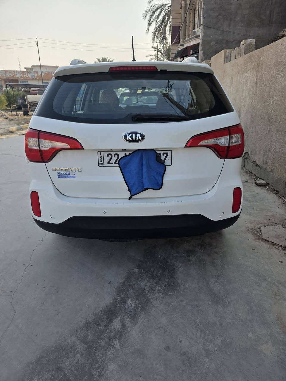 للبيع سورنتو 2015 خليجي فول موصفات ما عدة لفتحة لسيارة مكفولة ما عدة بارد موضح بالسونار محرك اربعة سلندر 

السعر 180 وبيهة مجال 

***********
