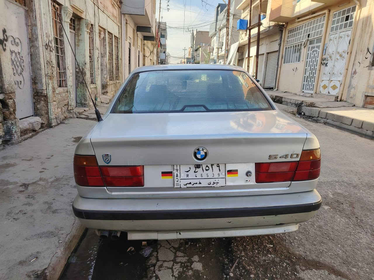 سلام عليكم سيارة بي ام 535 فول محرك فل سته سلندر كير اتو مصبوغه جماليه كاربون موجود طخم جديد داخل جديد جلد اسود تايرات جديد معجون تلقيط مال صبغ سياره جازه ماتصرف عليه كلشي سعر 65 عنوان موصل الأيمن ***********
