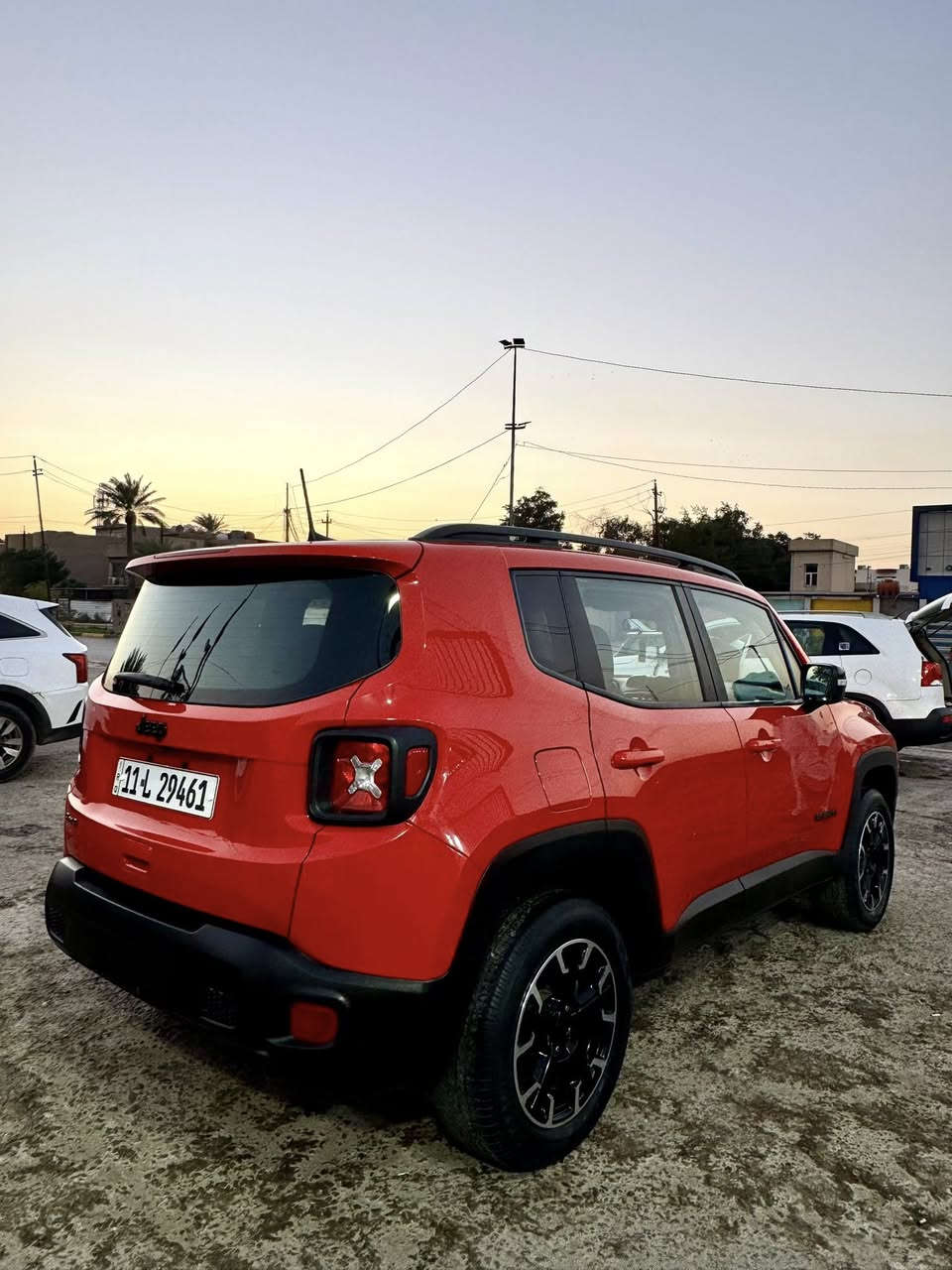 السلام عليكم جيب رينكيد موديل 2023 ماشية 10 الاف اخت الزيرو بدون حادث تخريب ربع الجاملغ وشبر بالبنيد مصبوغ على كدهن بيها سونار محرك تيربو
جميع الايرباكات سليمة رقم بغداد الدولي تحويل ثاني يوم 
المواصفات 
بصمة تشغيل 
بصمة ابواب
فور ويل 4x4 
الجام اوتو 
تشغيل عن بعد 
رادارات  امامي وجانبي 
شاشة كبيرة لمس كاميرا خلفية السيارة جديدة دينار متصرف عليها للبيع فقط السعر 133 ورقة بيها مجال بسيط حق الجية للاستفسار *********** مكاني بغداد
