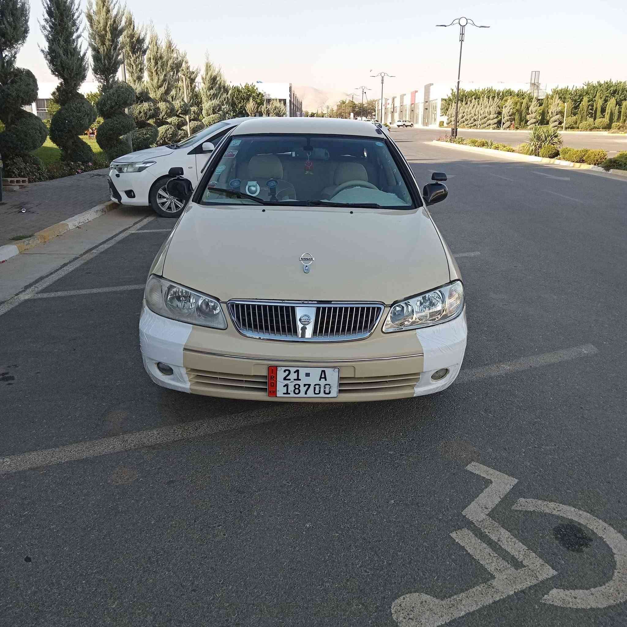 نيسان سه ني بؤ فرؤشتن موديل 2009 كيرعادي دووبارجه و ونيوي بؤ ياغ هه يه بئ نا و كر تن سه نه وي تا زه يه تا 2031 يه ك دينار مه سره في تيا نيه ده عامي بؤ ده عا مي به شه رت كامل سير فزكرا وه سعري 93$وه ره قه و مه جاليكي زؤر كه م بؤ زانيارى به يوه ندي بكه به *********** السليمانية, العراق
