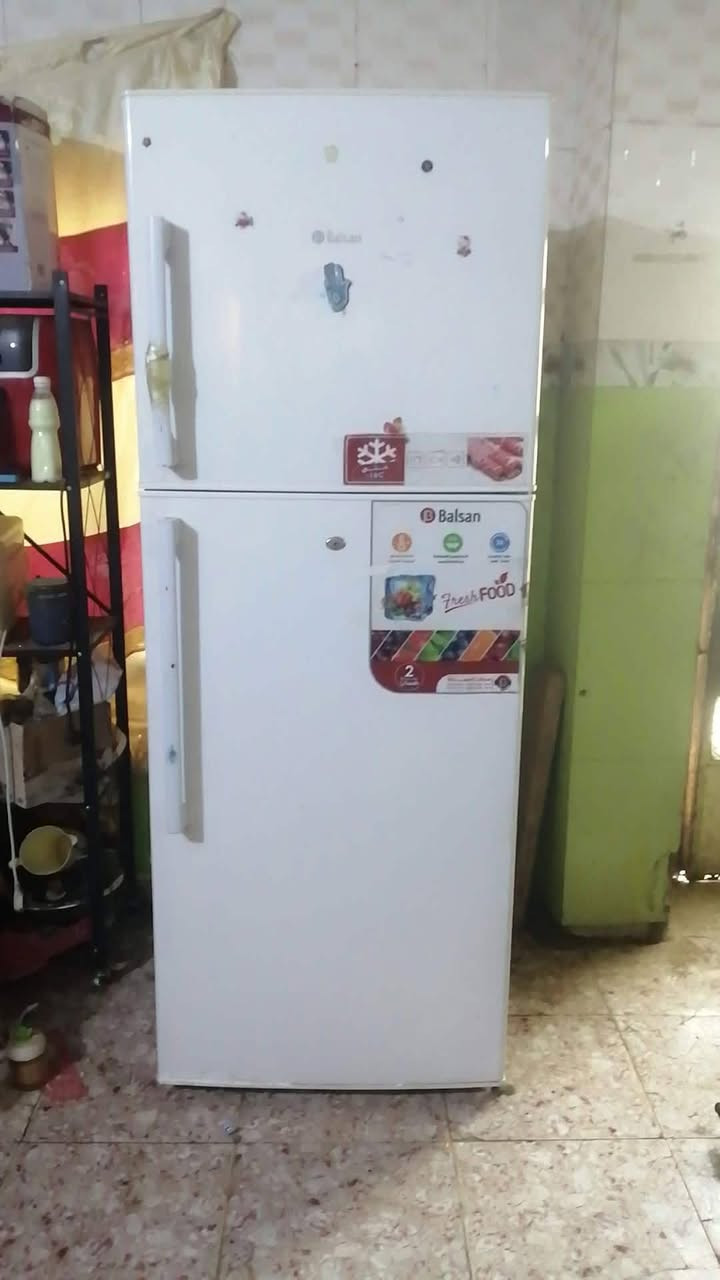 ثلاجات كلش نظيفات عملاق مو صيني مكاني جهوري شرقي تصال على رقم الهاتف واتساب ***********
