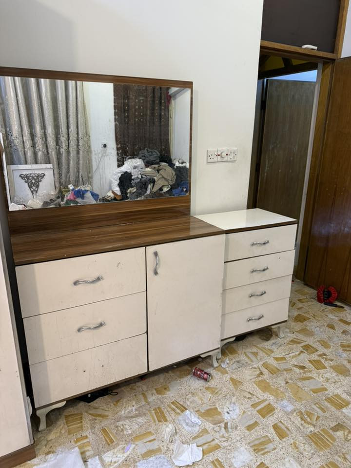 غرفة نوم تركية مستعملة للبيع المكان بغداد للتواصل ع هذا الرقم ***********
