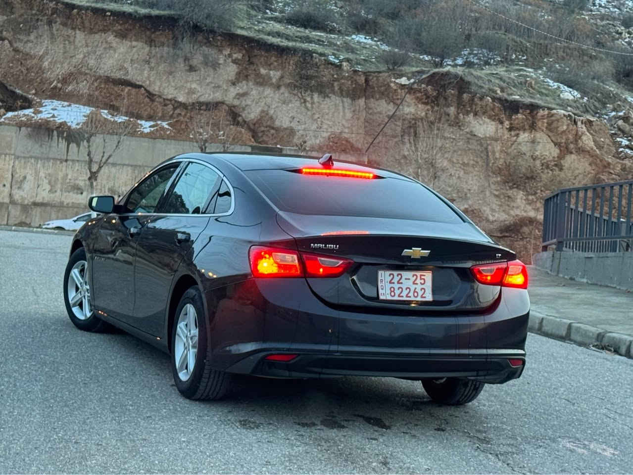 ماليبو 2023 LT1
فول مواصفات عدا البانوراما 
ماشيه 19 الف مايل فقط

السياره جاهزه من كل النواحي بس تجي اتشغل وتروح
كير ومحرك وتبريد وكهربائيات مكفوله وتايرات جدد عليها
حجر بيئه موجود و حتى سبير مانازل بعد 

منزل سونار بالصور موضح بالتفصيل 

مواصفات 
كير اوتوماتيك و عادي 7 نمر
تشغيل بصمه
تشغيل عن بعد
ابواب بصمه
صندوق بصمه
رادار امامي
تحديد مسار
تبريد مركزي امامي و خلفي
تبريد تحكم جهتين منفصل
مقاعد هيتر
مقعد كهربائي
هندبريك بصمه
اوتو ستوب بصمه
شاشه ايباد جبيره
نظام car play + Android
مسجل Aux USB Bluetooth Cable 
كامره دواره
تحكمات ستيرن جهتين
تحديد سرعه
ستيرن فوليوم
بلاجكتورات ليد
مرايا كهربائيه
نظام تراكشن مانع الانزلاق
نظام ECO اقتصاد البانزين
شاشه عرض الاعطال
ويل كب شركه 
وطخم تايرات جدد شادلها ضمان سنه ونص

السعر بلاش 114 ومجال
للاستفسار 
كورك : ٧ ٦ ٨ ٦ ٤ ٢ ٤ ٠ ٥ ٧ ٠ اتصال + واتساب
آسيا : ٥ ٤ ٠ ٩ ٦ ٨ ٦ ٦ ٧ ٧ ٠ اتصال + واتساب دهوك, العراق


**إذا كنت صاحب هذا الإعلان وتريد حذفه لأي سبب، رجاءا أرسل رسالة إلى الدعم الفني**