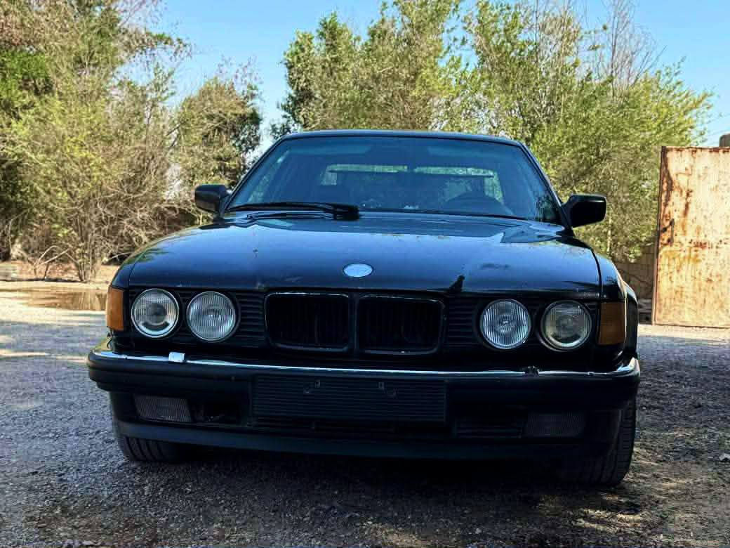 السلام عليكم للبيع اوللمراوس بيئم750اصل12سلندررر رقم بغداد فول وجاهزه شراي يتصل***********والسعر جوه السوك ب60واني مكلفتني اكثر من 80✓ورقه بس سوك تعبان وتحياتي
