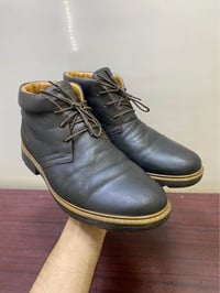 حذاء جلد اصلي  قياس 42 السعر 30 الف  مكاني بغداد بلديات  رقمي 07756654...