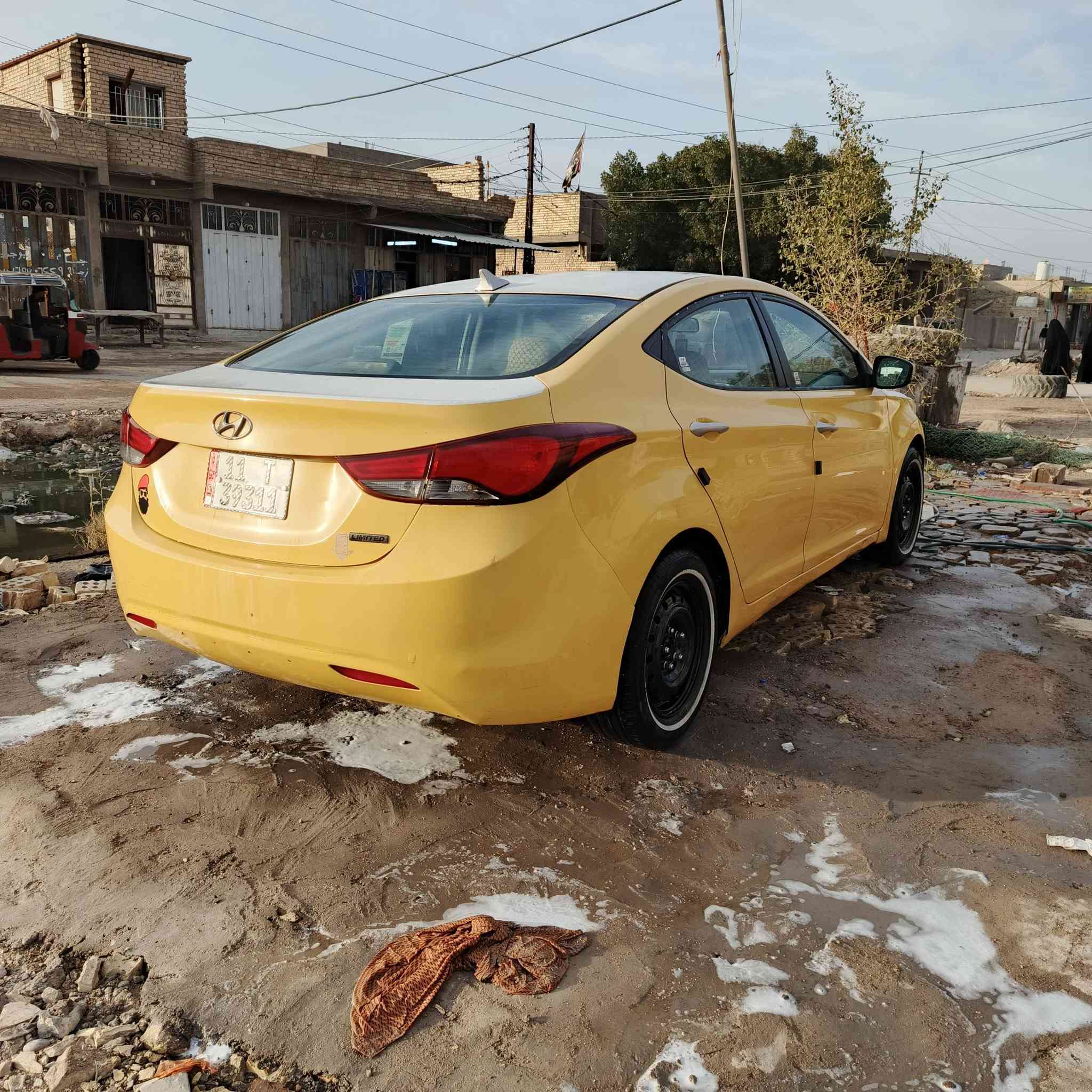 السلام عليكم شباب موديل 12 كفاله عامه ما عدا هذا حادثها بامريكا سياره فول مواصفات مكينه برغم مفتوح حداديه تخم تاير كله جديد جاهزه السياره للاخير السعر 100 وبيها مجال للشرايبك اني بغداد رقم بغداد وباسمنا***********
