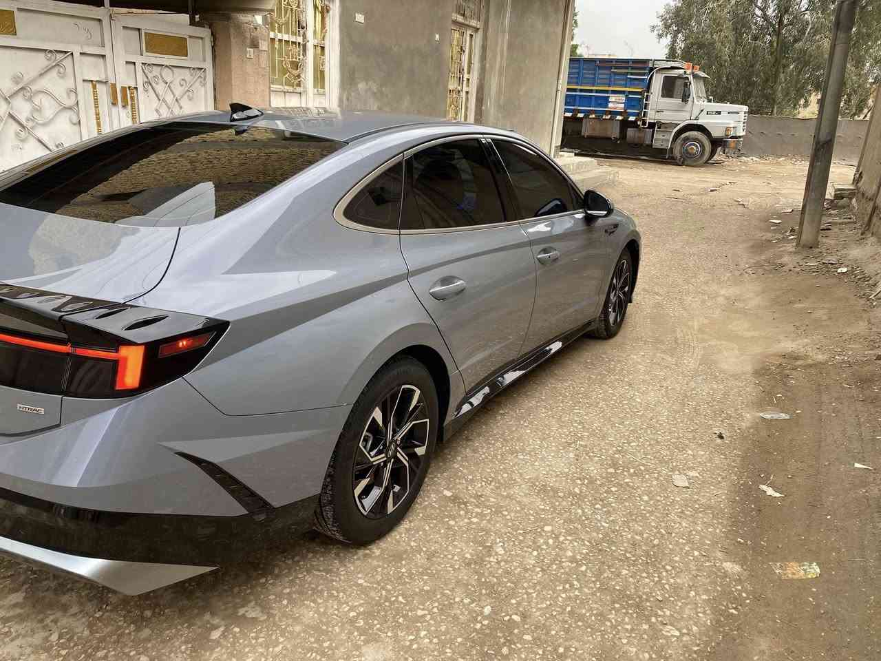 السلام عليكم هونداي سوناتا سمنتي للبيع موديل 2024 ماشيه 23 الف حادث كما موضح بلصوره بنيد مبدل فقط بدون دواخل وبيها شبر بارد بالجاملغ الخلفي ارباك استيرن 
مواصفات السياره
بصمه + تشغيل عن بعد
داخل ابيض 
كشن كهرباء 
هاند بريك دكمه 
ثلاث وضعيات قياده
رادارات 360 امامي وخلفي وجانبي 
تحكم استيرن جهتين
شاشه متصل دجيتل
والمزيد من الاضافات 
السياره دخول جديد منفيس باسمي بدون رقم 
بيع فقط بدون مراوس مكاني بابل للاستفسار 
***********
