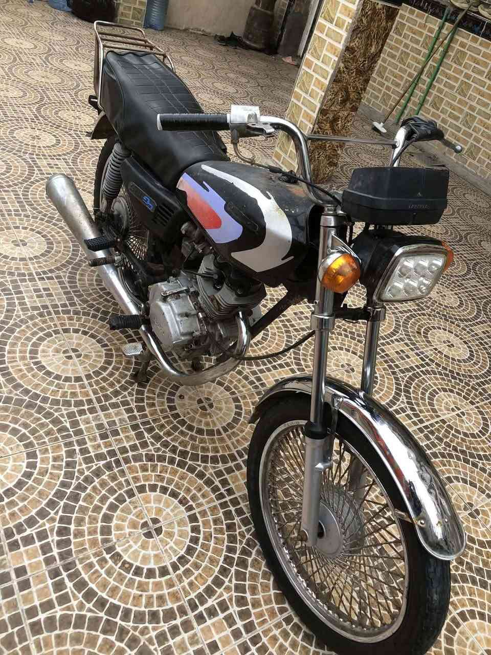 للبيع دراجة كاملة مكان شطرة سعر350🔒رقم ***********
