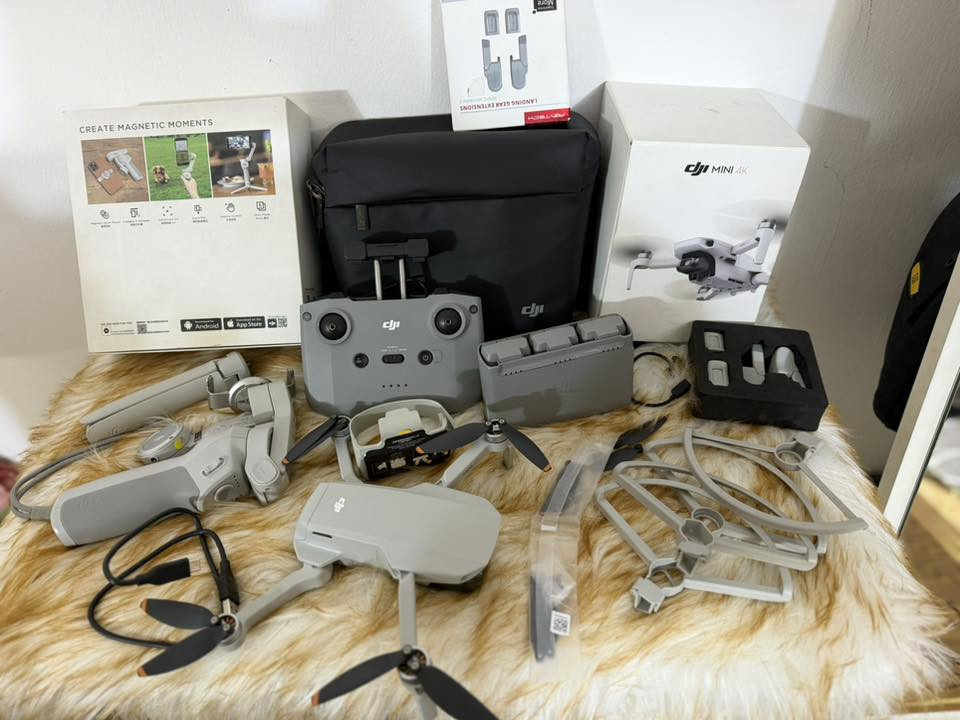 السلام عليكم
درون mini4k غنية عن التعريف نظافة٩٩٪؜مع جميع الملحقات كومبو تصوير 4k حقيقي تصوير ذاتي Orbit Mode
3بطاريات
6مراوح(ريش) Propellers 2اضافي
قاعدة شحن Charging Hub
ستاندات Drone Stand
واقي مراوح Propeller Guard
مطبقة(مكسرة) Propeller Holder
جنطة اصلية Drone Ba
عنواني بغداد بيع أو مراوس 
***********واتساب
