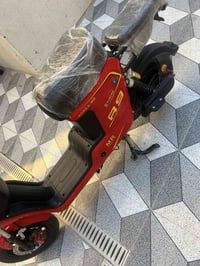 ار 9 البيع 5 بطاريات دراجه جديده سعر 450  07718092973