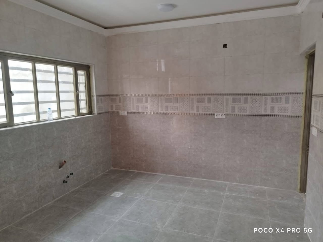 اعلان رقم 767
بيت للبيع 
حي الاحرار خلف المدينه الرياضيه
مساحه 200م
محتويات البيت استقبال
مطبخ صاله غرفتين منام
كراج حديقه
يسلم البيت بعد المكاتبه مباشر
السعر 225 مليون
#عقارات_احمد_للأستثمار_العقاري 
***********
***********
