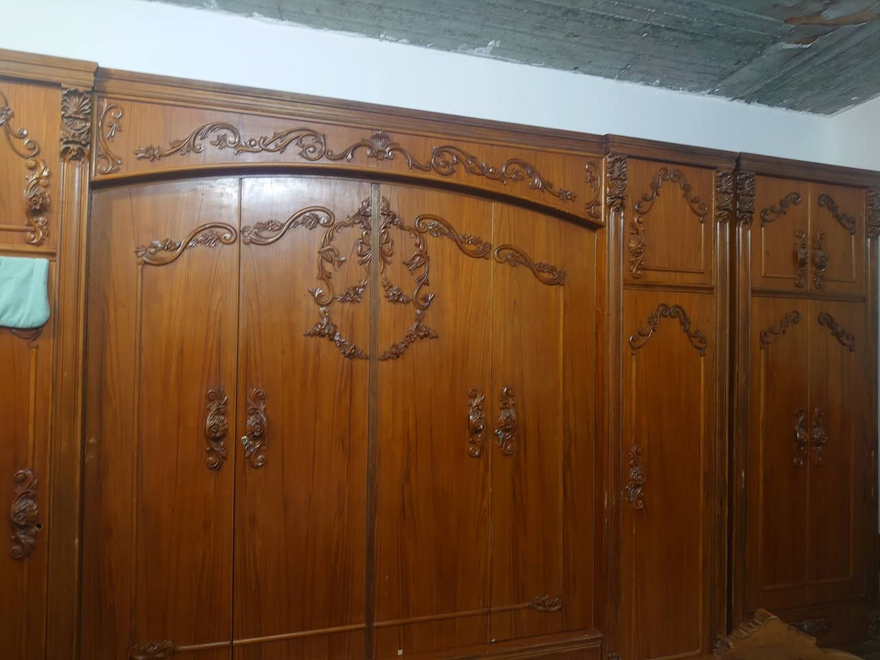 غرفه نوم للبيع شغل ثقيل عراقي كامله اي 
نقص مابيه مكاني موصل ايمن سعر مليون 900 وبيه مجال ***********/***********
