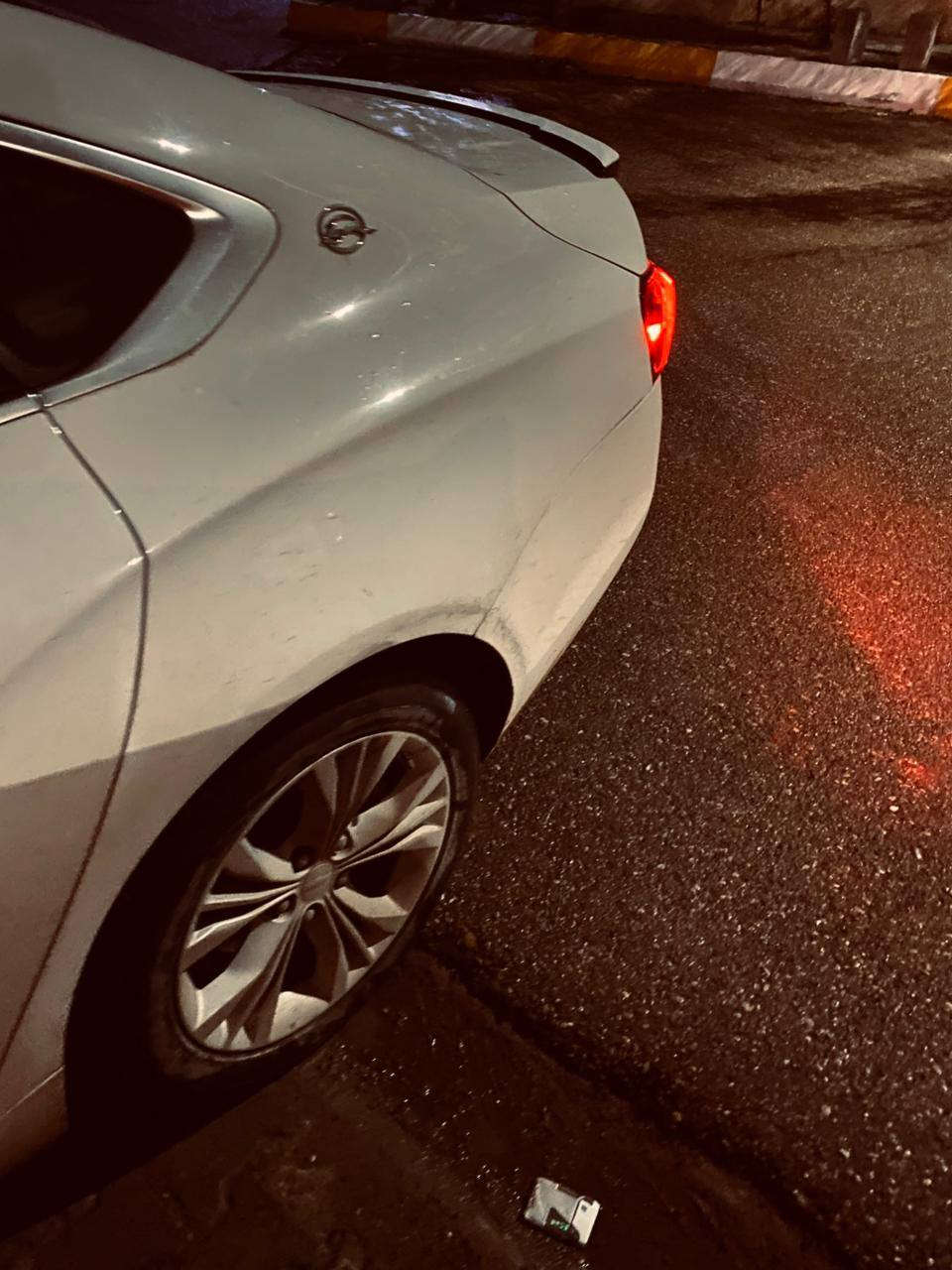 السلام عليكم
امبالا موديل 2015 
سته سلندر 
خليجيه 
مواصفات 
اوتو بارك 
هاند بريك الكتروني 
عدسات زنون واطي وعالي 
حساسات 
كرسي السائق كهربائي 
كير جي ام 
سياره سيدان عائلي 
من تصنيف كبيره الحجم 
سياره  نضيفه وحلوه بمعنا الكلمه والصور تشرح كلامي 
سعر السياره 130 ورقه 
رقم الهاتف ***********
دكتور محمد
