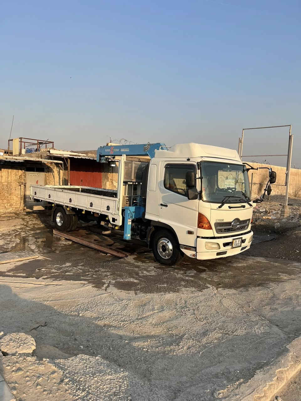 سلام عليكم كرين هينو شيطان   موديل 2017
كرين اف اكس 3سلايتات مخالف  سيارة كفاله عامه رقم السياره بصره تحويل ثاني يوم 

مكان السيارة بغداد 

***********
