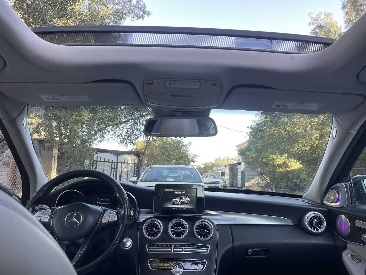 c300 موديل 2017
فول مواصفات
داخل اوف وايت  
صفر مسج 
كير مكينه مامفتوحات 
ماشيه 111  
بدون ايرباك 
سعرها 187
***********
