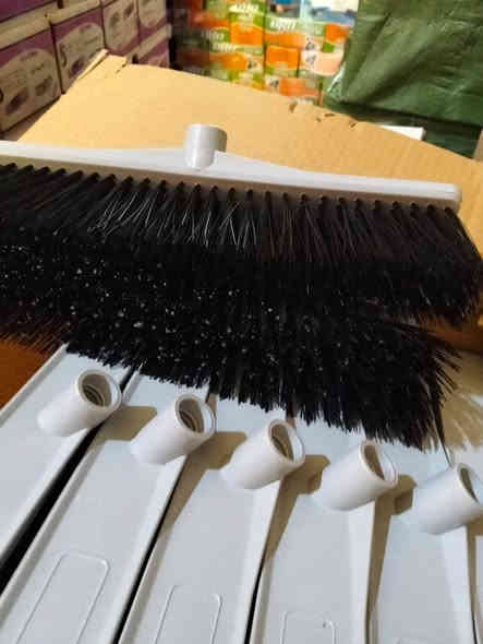 حمولات اليوم بتاريخ 8 / 11 
بفضل الله وبحمده تم وصول 
تريلة مكناسة باص ومكناسة بلدية ماركة افاق
متوفر كميات كبيرة وباسعار مناسبة جدا 
جميلة شارع حسينية الانصار فرع ميزان بغداد 
سيد احمد ***********
سيد ابراهيم ***********
