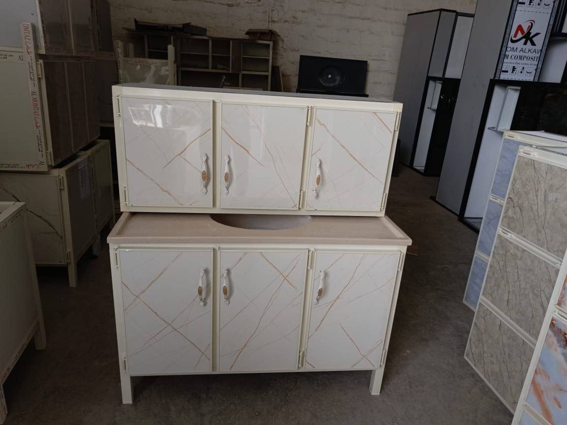 سنك مع ملحق قياس متر وعشرين المغسله مرمر 
 السعر 160 الف


**إذا كنت صاحب هذا الإعلان وتريد حذفه لأي سبب، رجاءا أرسل رسالة إلى الدعم الفني**