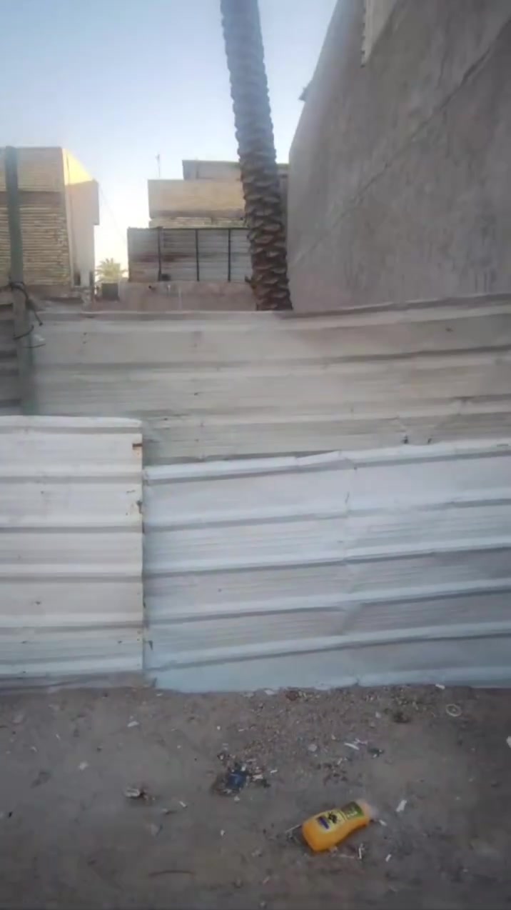 السلام عليكم كاع للبيع وره سده بدايه نزله مال غرير اول فرع عله ايدك ليمنه 75متر مي +كهرباء+مجاري كامل 
***********
