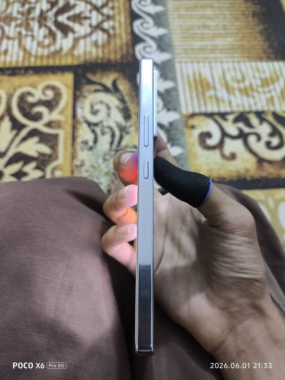 انفنكس جي تي 20 برو الذاكره 256 الجهاز ما داخل صيانه أو كلش نضيف الجهاز بدون ملحقات بس ويا شاحنه تدعم الشحن السريع أو كفر الجهاز الاصلي الجهاز مكفول تفحص او تاخذ السعر 300 أو بي مجال رقمي *********** بغداد
