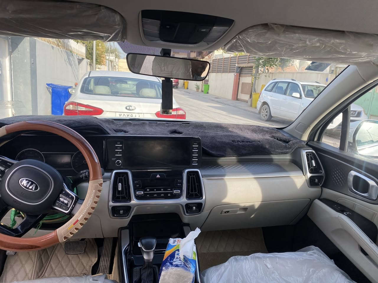 سورنتو 2021
كفاله عامة ٦ سلندر 
ماشية 92 الف
كراسي جلد كهرباء 
بصمة تشغيل وبصمة دخول 
تشغيل عن بعد 
صندوك كهرباء 
تبريد٣ قطع 
مكاني نجف 
***********
