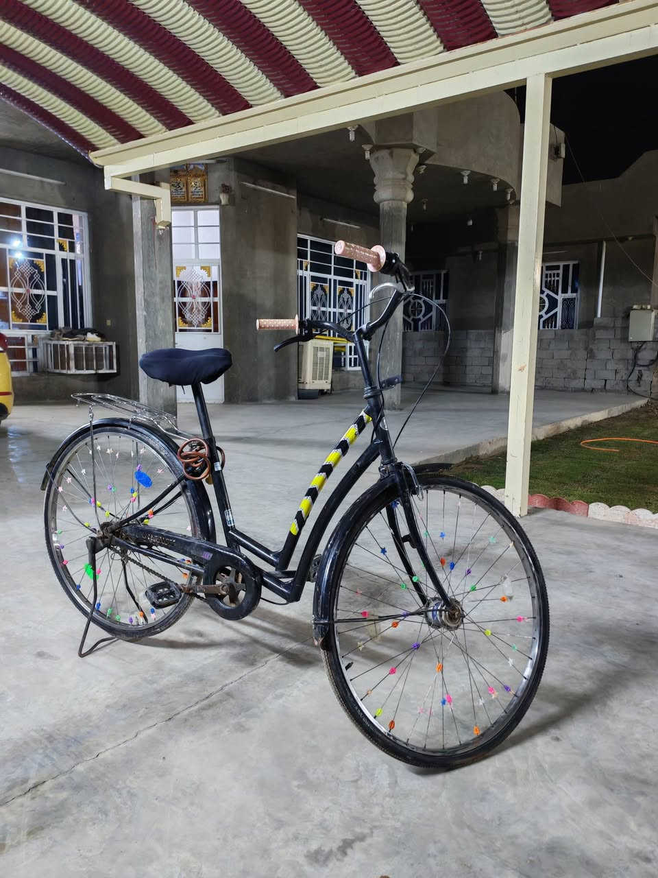 بايسكل بناتي  حجم 27 صبغ مامصبوغ ابريك كدام ورة السعر 60 ***********
